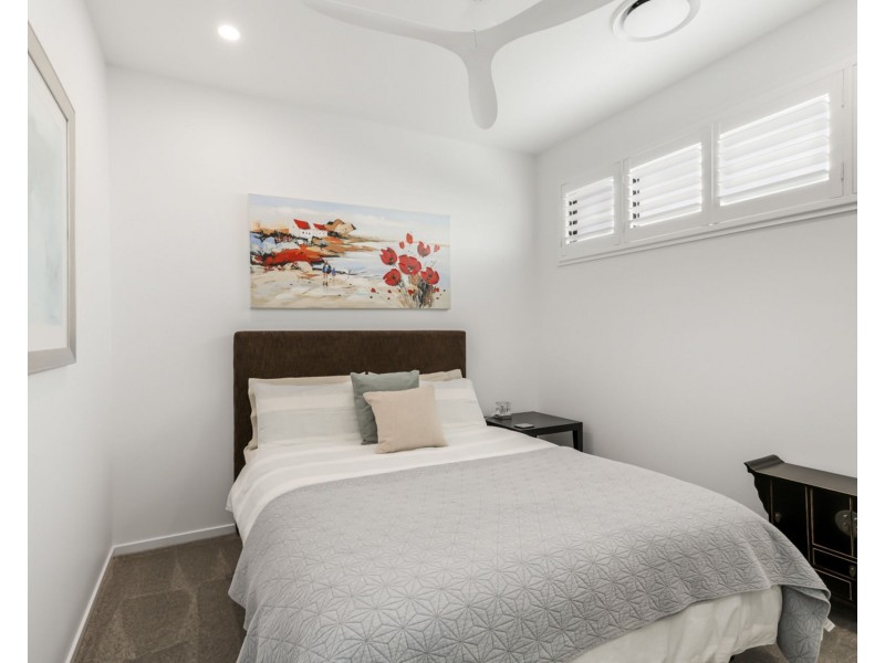 98 Marina View Drive, Pelican Waters QLD 4551
