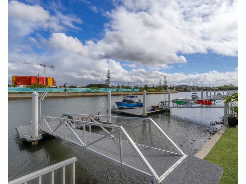 98 Marina View Drive, Pelican Waters QLD 4551