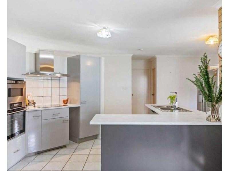 35 Bando Street, Pacific Paradise QLD 4564
