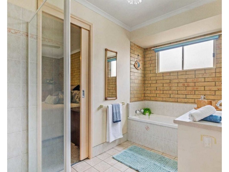 35 Bando Street, Pacific Paradise QLD 4564