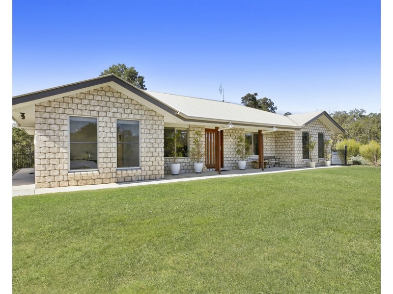 149 Lawson Road, Jones Hill QLD 4570