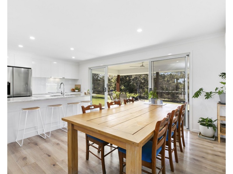 149 Lawson Road, Jones Hill QLD 4570