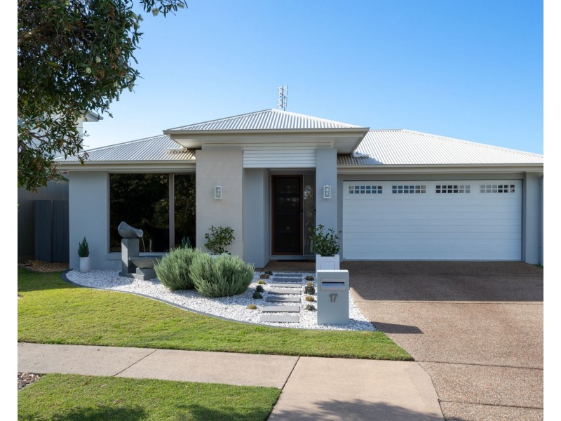 17 Amber Drive, Caloundra West QLD 4551