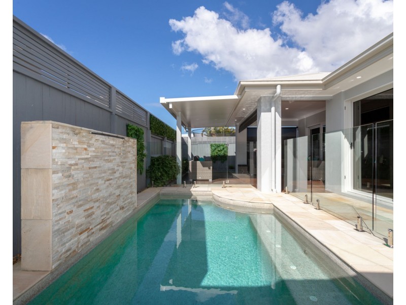 17 Amber Drive, Caloundra West QLD 4551