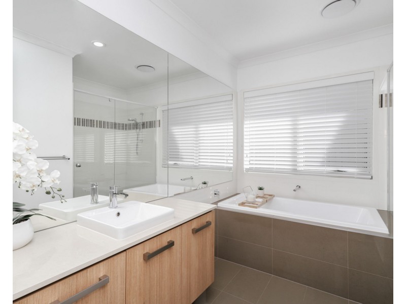 17 Amber Drive, Caloundra West QLD 4551