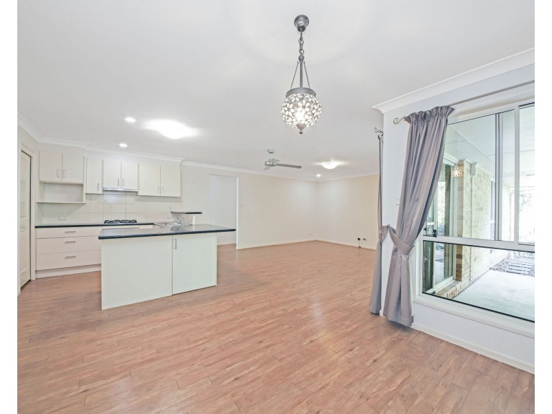 10 Treetop Court, Mooloolah Valley QLD 4553