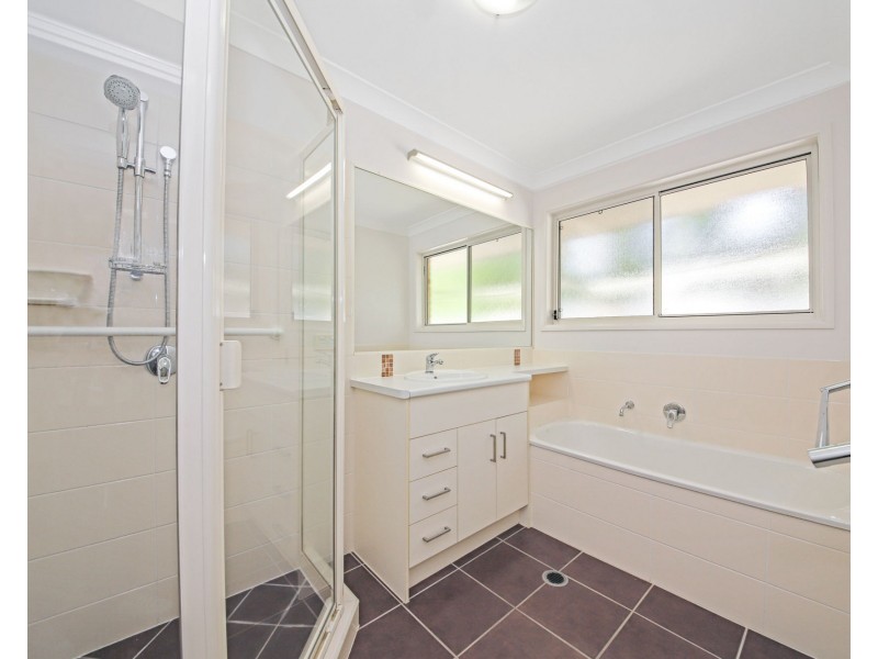 10 Treetop Court, Mooloolah Valley QLD 4553