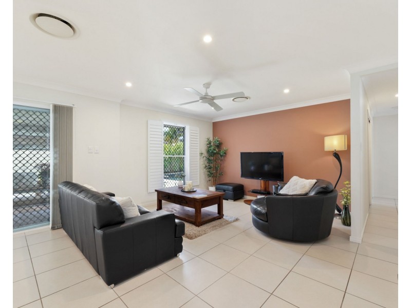 17 Sovereign Circuit, Pelican Waters QLD 4551
