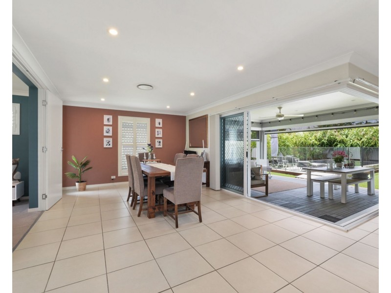 17 Sovereign Circuit, Pelican Waters QLD 4551