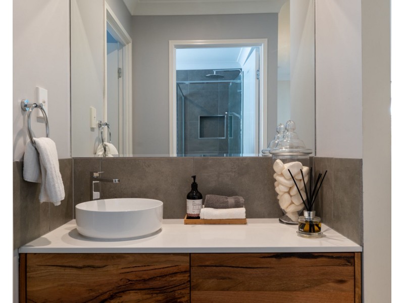 17 Sovereign Circuit, Pelican Waters QLD 4551