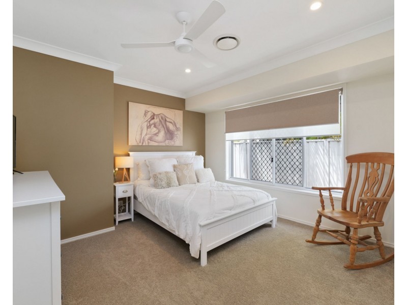 17 Sovereign Circuit, Pelican Waters QLD 4551