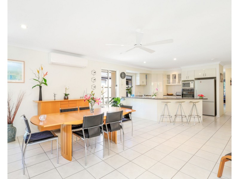 2 Tibrogargan Place, Pelican Waters QLD 4551