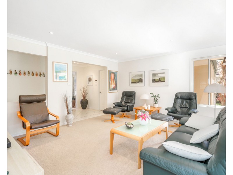2 Tibrogargan Place, Pelican Waters QLD 4551