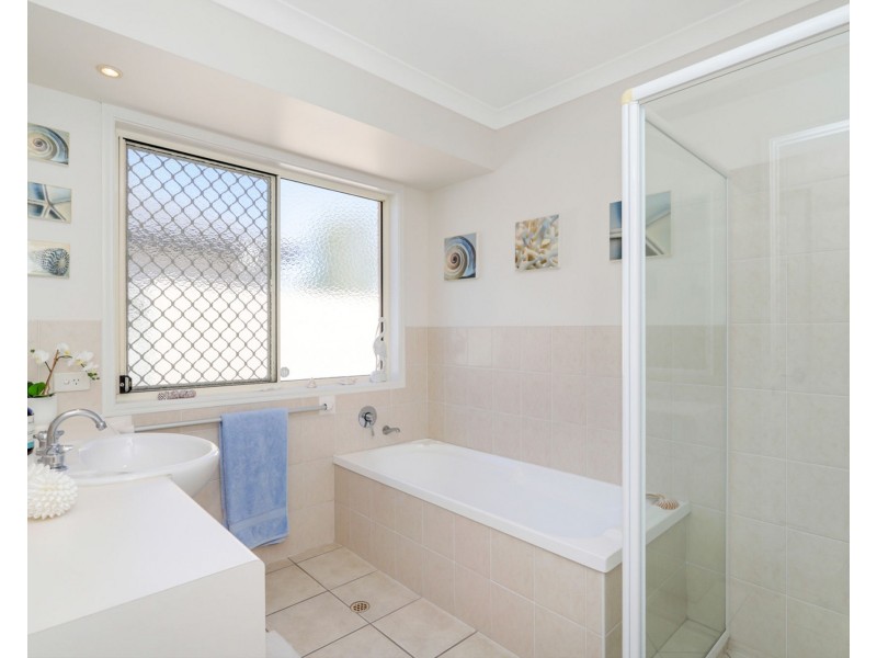 2 Tibrogargan Place, Pelican Waters QLD 4551