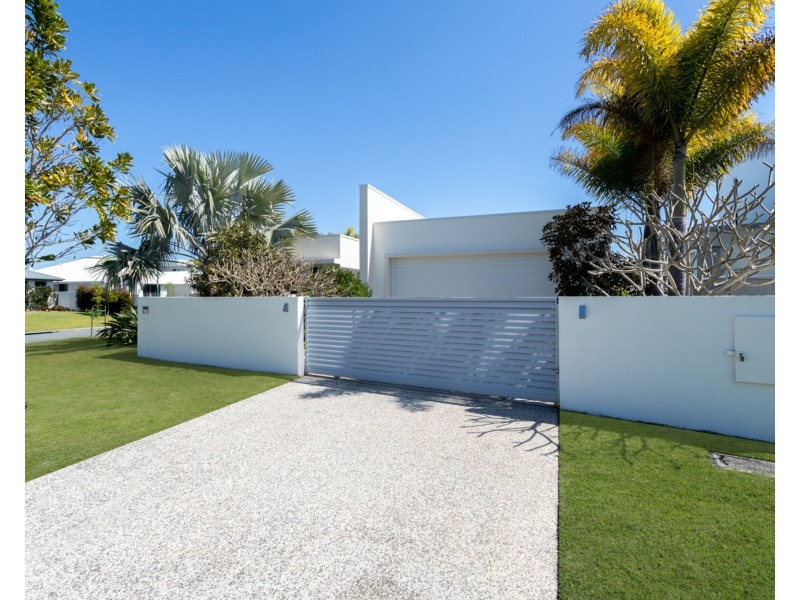 17 Westholme Circuit, Pelican Waters QLD 4551