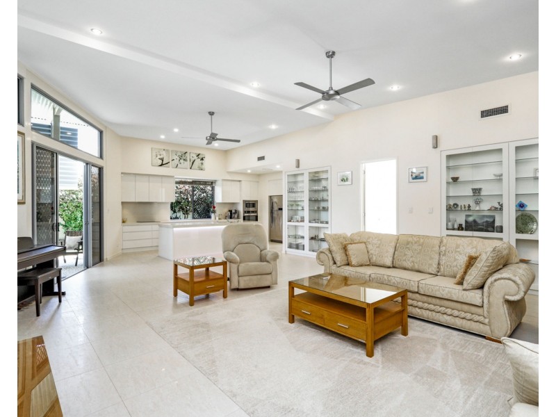 17 Westholme Circuit, Pelican Waters QLD 4551