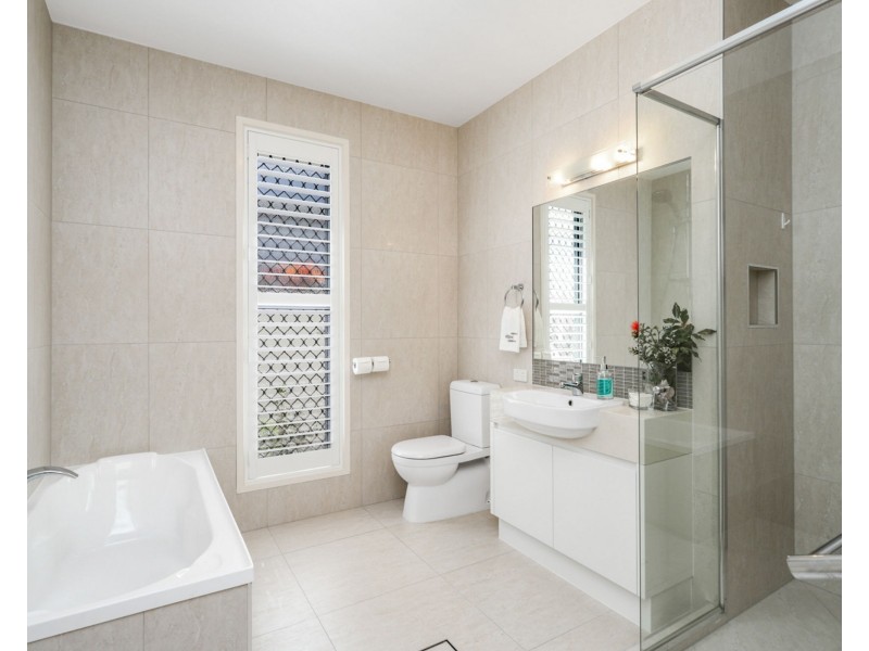 17 Westholme Circuit, Pelican Waters QLD 4551