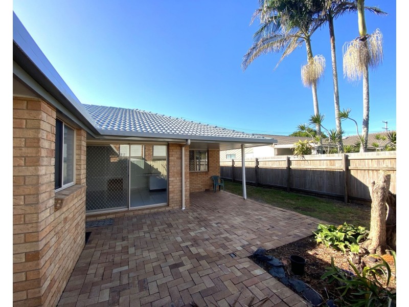 14 Marana Street, Warana QLD 4575