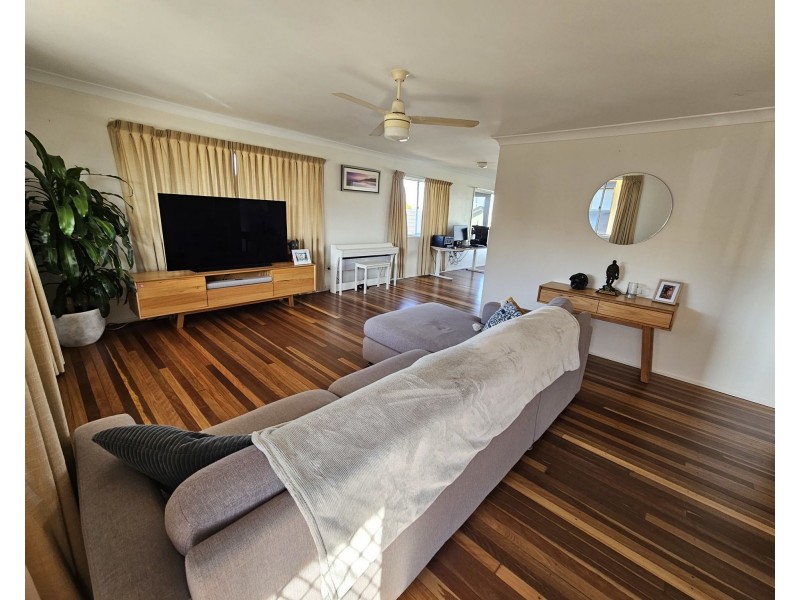17 Lentara Street, Mooloolaba QLD 4557