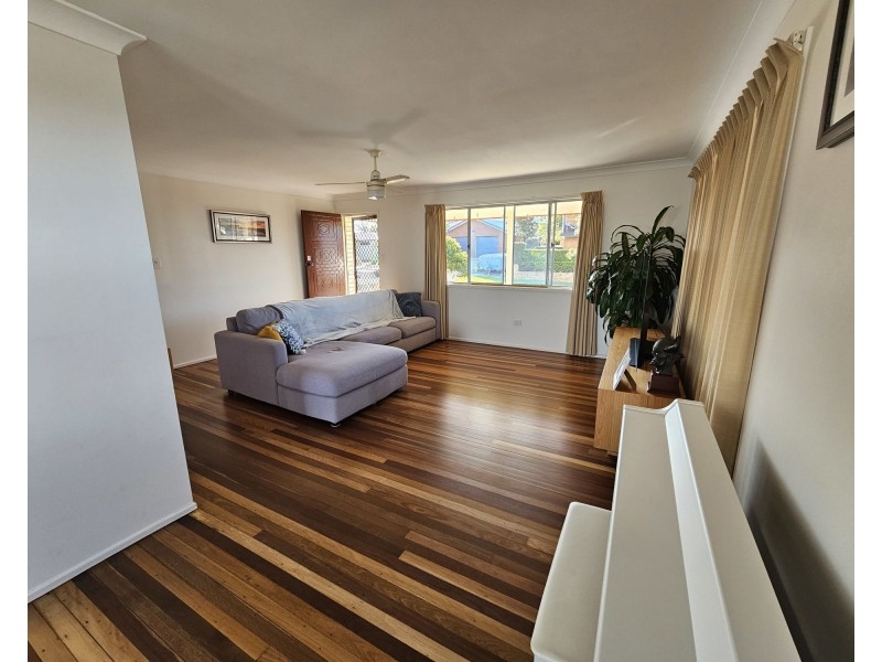 17 Lentara Street, Mooloolaba QLD 4557