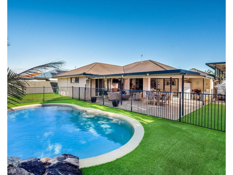 5 Maloney Place, Pelican Waters QLD 4551