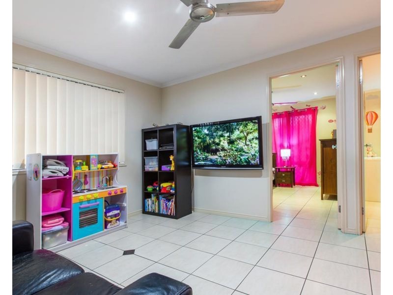 5 Maloney Place, Pelican Waters QLD 4551