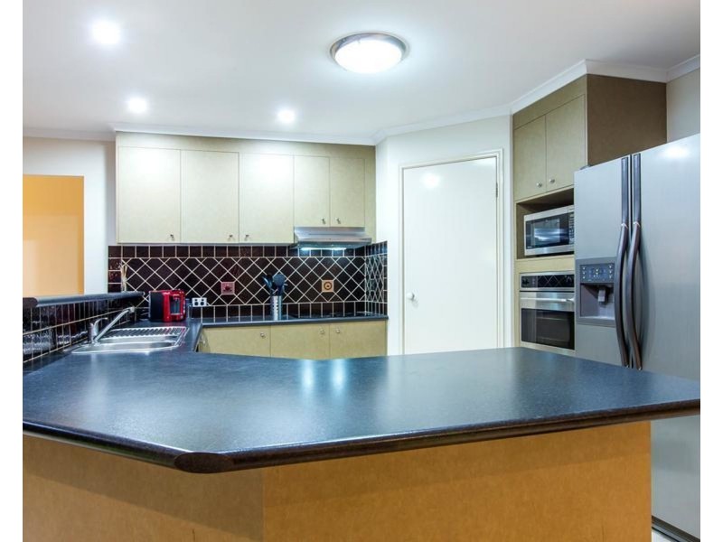 5 Maloney Place, Pelican Waters QLD 4551