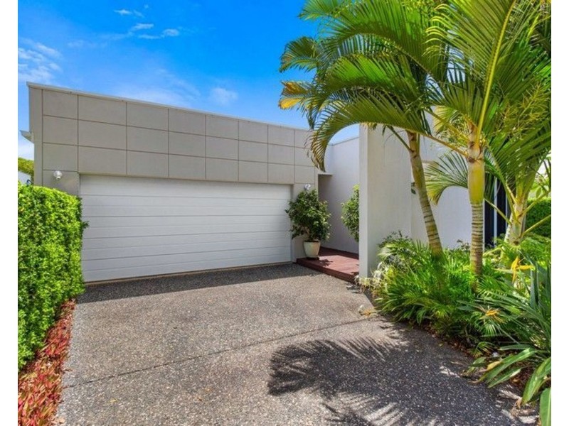 17 Foreshore Court, Dicky Beach QLD 4551