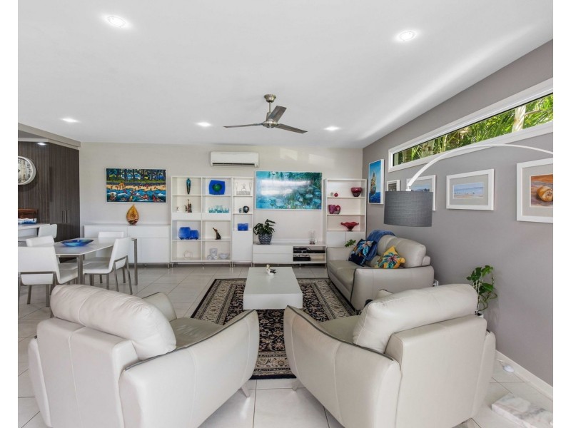 17 Foreshore Court, Dicky Beach QLD 4551