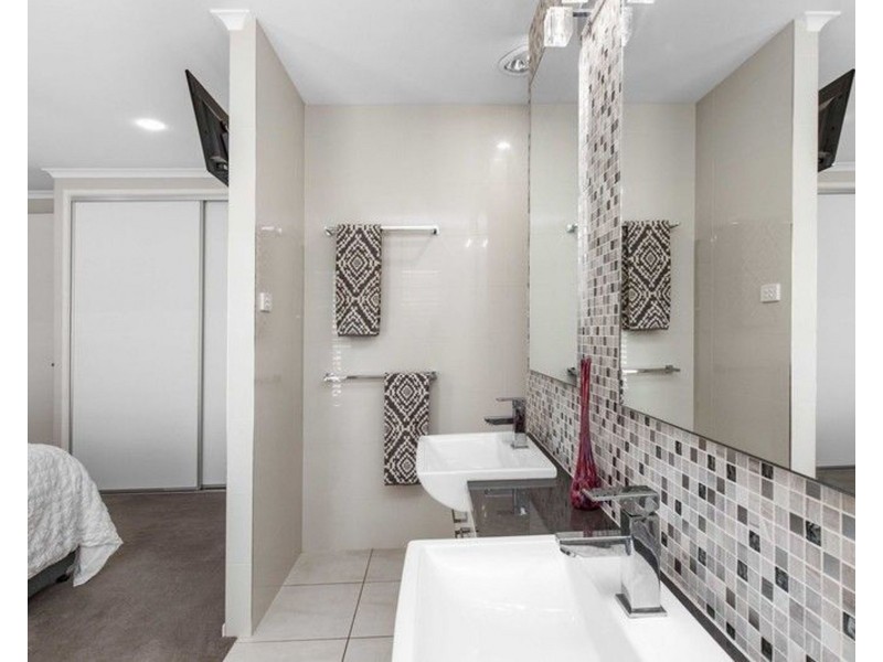 17 Foreshore Court, Dicky Beach QLD 4551