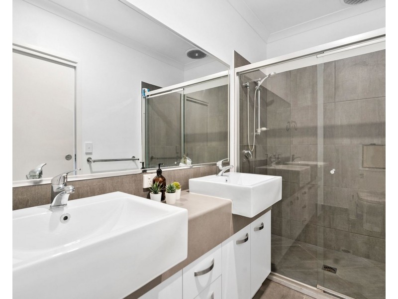 18 Solace Street, Birtinya QLD 4575