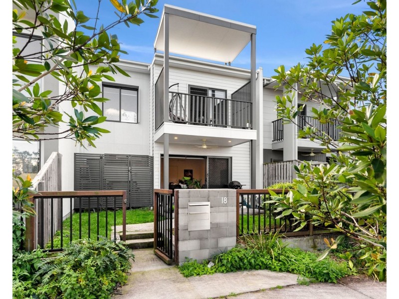 18 Solace Street, Birtinya QLD 4575