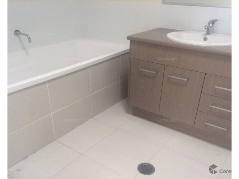 1/14 Promonotory Street, Birtinya QLD 4575