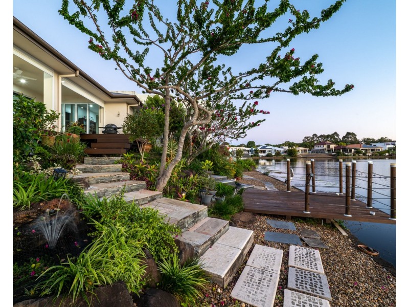 13 Francis Court, Pelican Waters QLD 4551