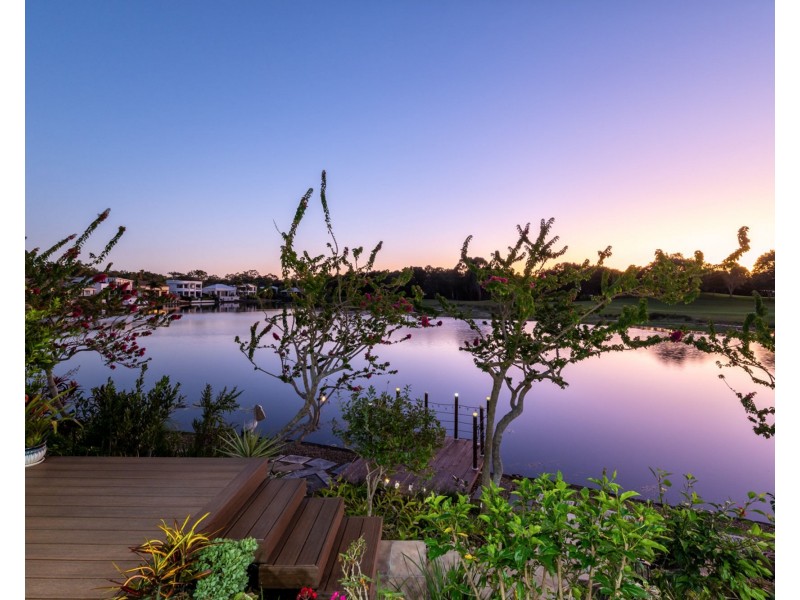 13 Francis Court, Pelican Waters QLD 4551