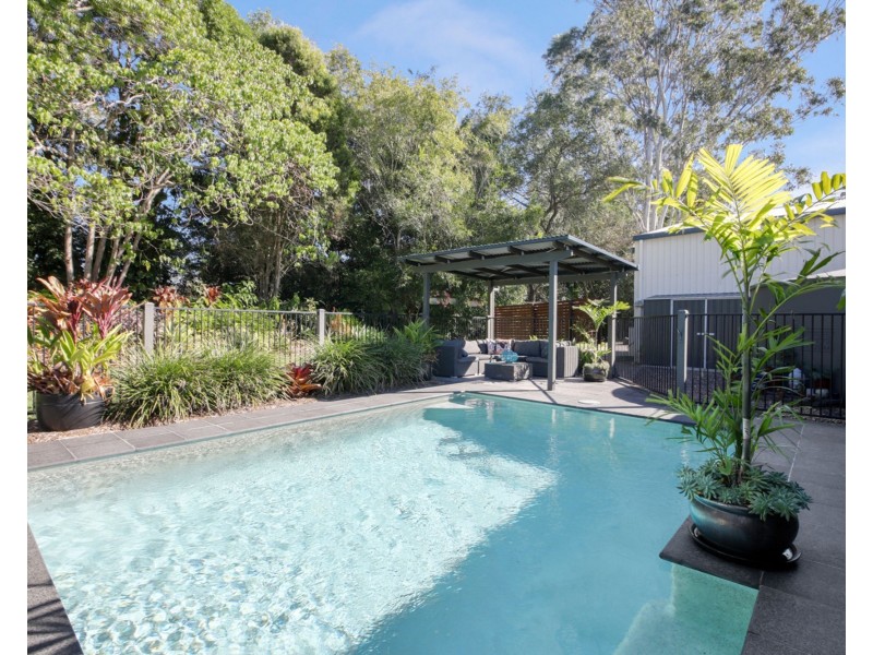 1 Whipbird Place, Glenview QLD 4553