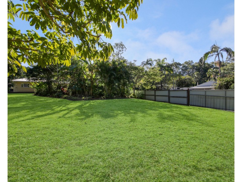 1 Whipbird Place, Glenview QLD 4553