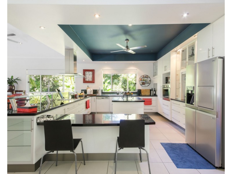 1 Whipbird Place, Glenview QLD 4553