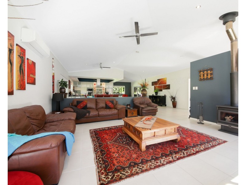 1 Whipbird Place, Glenview QLD 4553