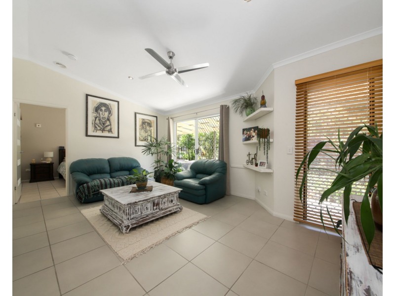 1 Whipbird Place, Glenview QLD 4553