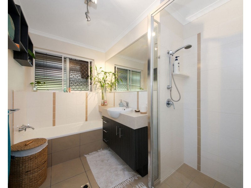 1 Whipbird Place, Glenview QLD 4553