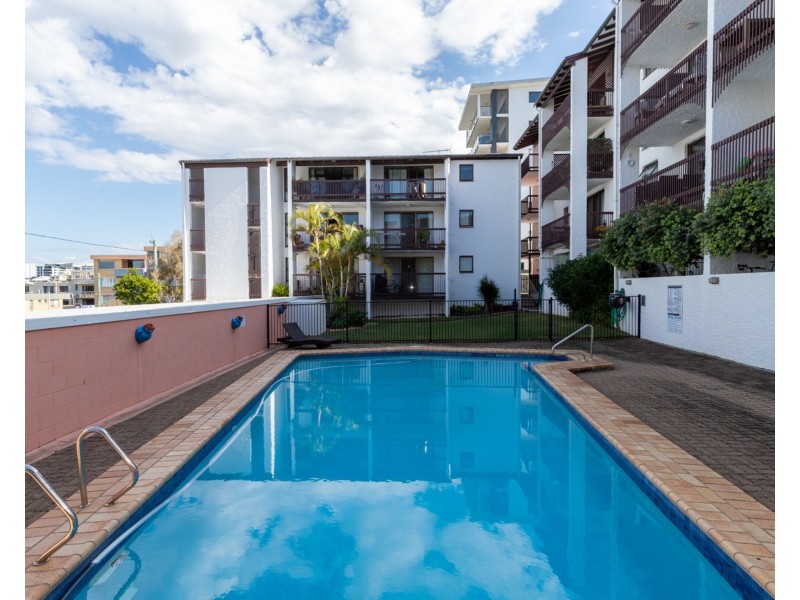 6/3 Sykes Avenue, Kings Beach QLD 4551