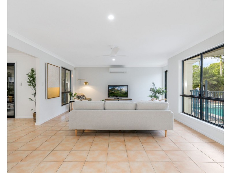 48 Kalowendha Avenue, Pelican Waters QLD 4551
