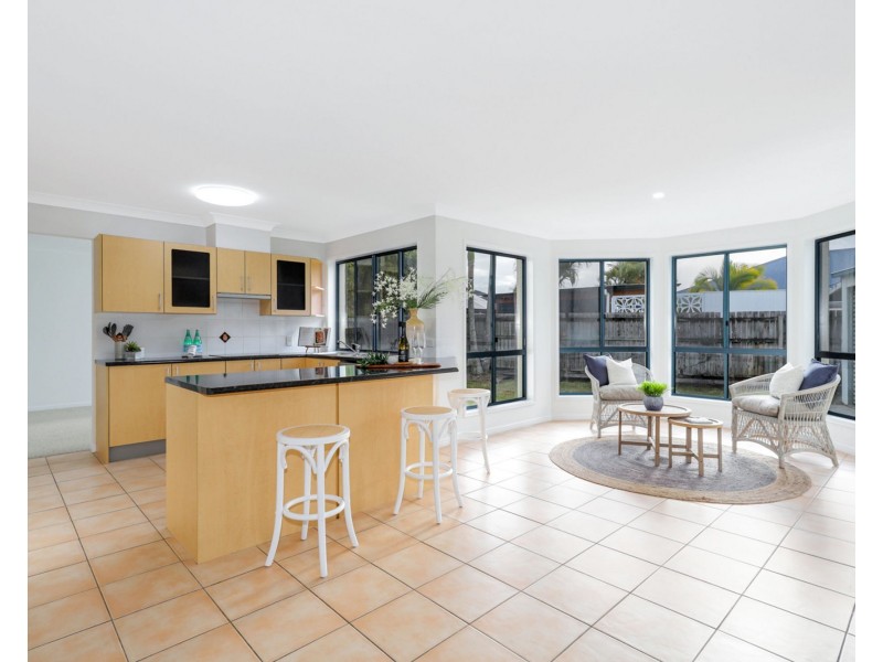 48 Kalowendha Avenue, Pelican Waters QLD 4551