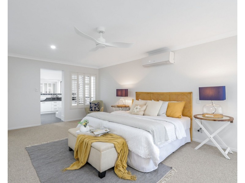 48 Kalowendha Avenue, Pelican Waters QLD 4551