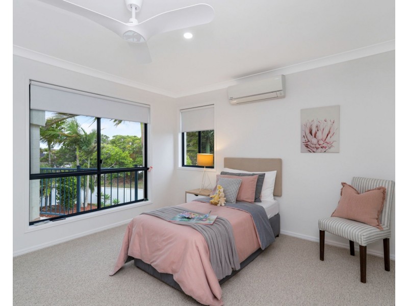 48 Kalowendha Avenue, Pelican Waters QLD 4551