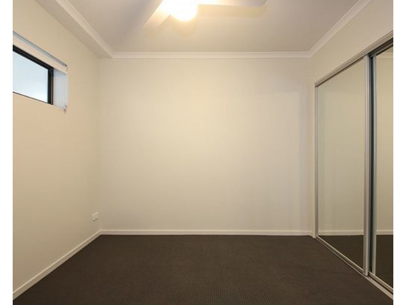 304/14 Maud Street, Nambour QLD 4560