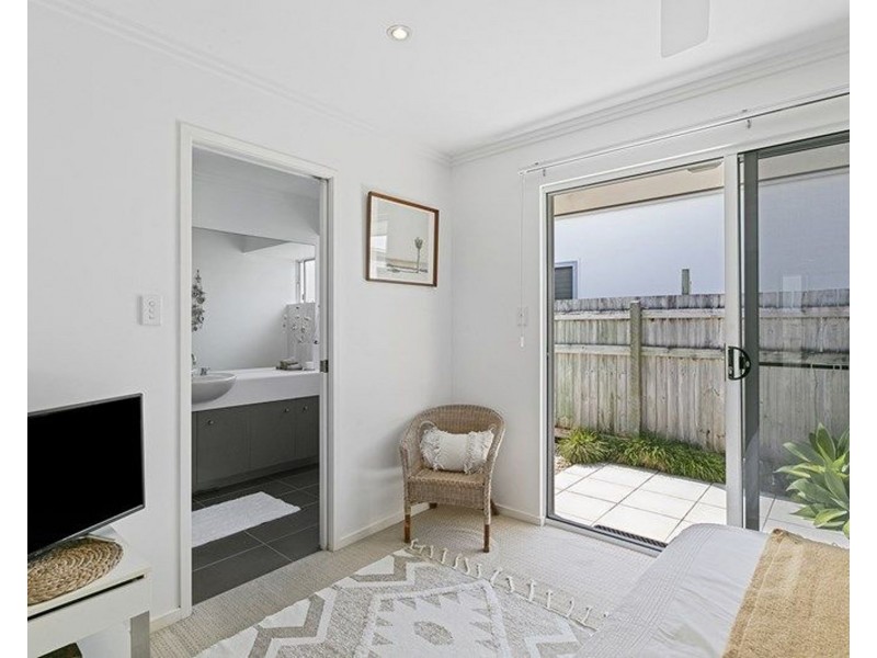 3 Zante Lane, Kawana Island QLD 4575