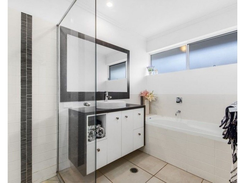 3 Zante Lane, Kawana Island QLD 4575