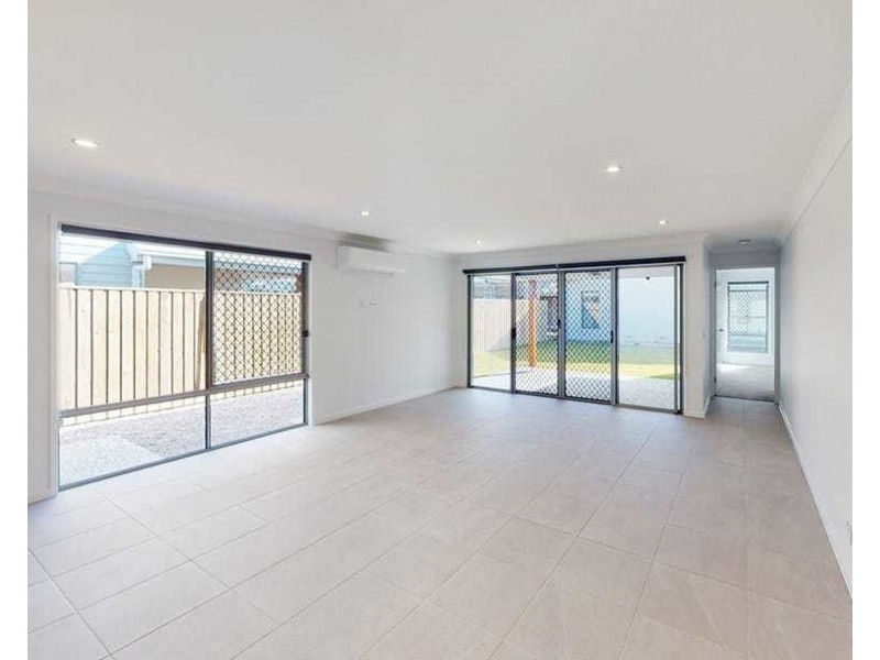 4 Peace Street, Palmview QLD 4553